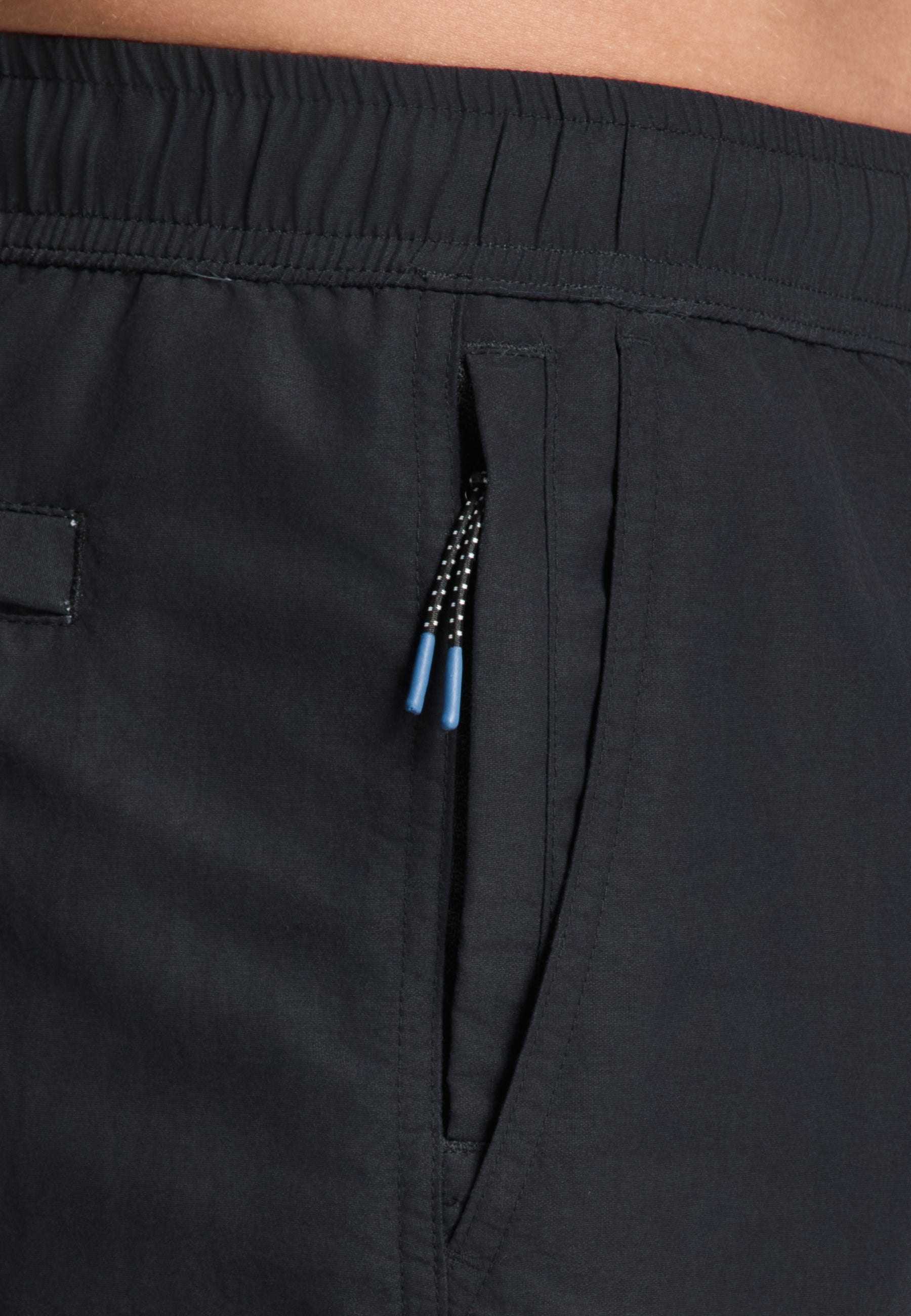 1525305100black